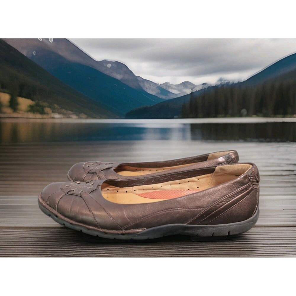 CLARKS UNSTRUCTURED BRONZE LEATHER FLATS WOMENS SIZE 9M  GUC